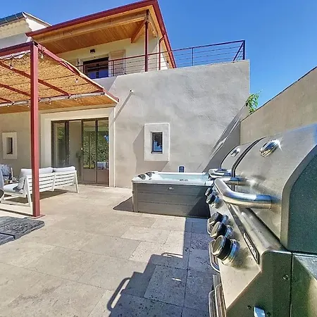 Вилла Mas T6 Contemporain Avec Piscine Chauffee *