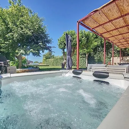 Mas T6 Contemporain Avec Piscine Chauffee Вилла *