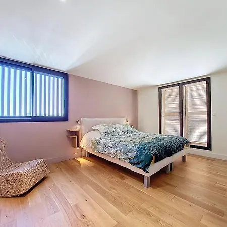 Вилла Mas T6 Contemporain Avec Piscine Chauffee