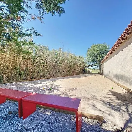 Mas T6 Contemporain Avec Piscine Chauffee Вилла Ним